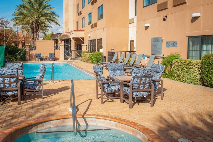 Imagen general del Hotel Courtyard By Marriott Pensacola Downtown. Foto 3