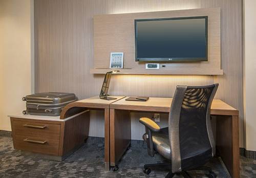 Imagen de la habitación del Hotel Courtyard By Marriott Philadelphia Bensalem. Foto 11