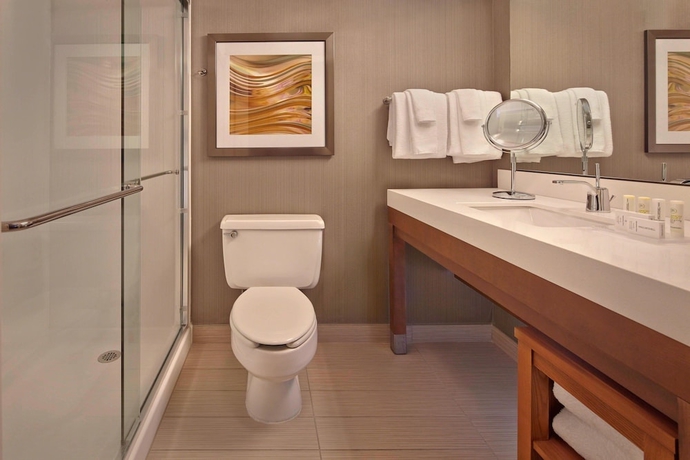 Imagen de la habitación del Hotel Courtyard By Marriott Philadelphia City Avenue. Foto 10