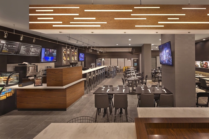 Imagen del bar/restaurante del Hotel Courtyard By Marriott Philadelphia City Avenue. Foto 9