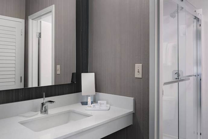 Imagen de la habitación del Hotel Courtyard By Marriott Philadelphia Devon/villanova. Foto 5