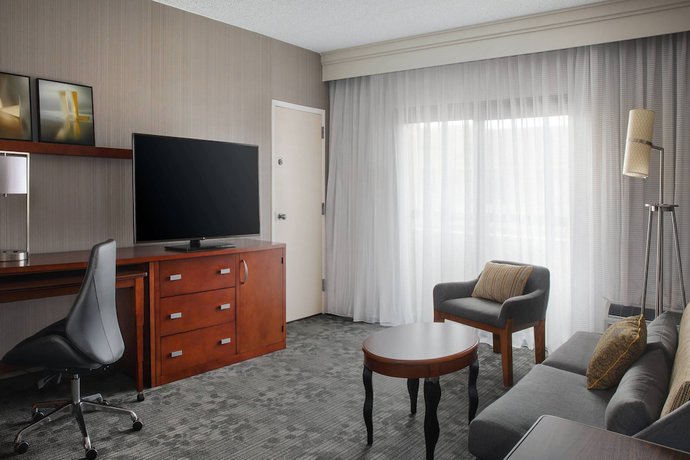 Imagen de la habitación del Hotel Courtyard By Marriott Philadelphia Devon/villanova. Foto 9
