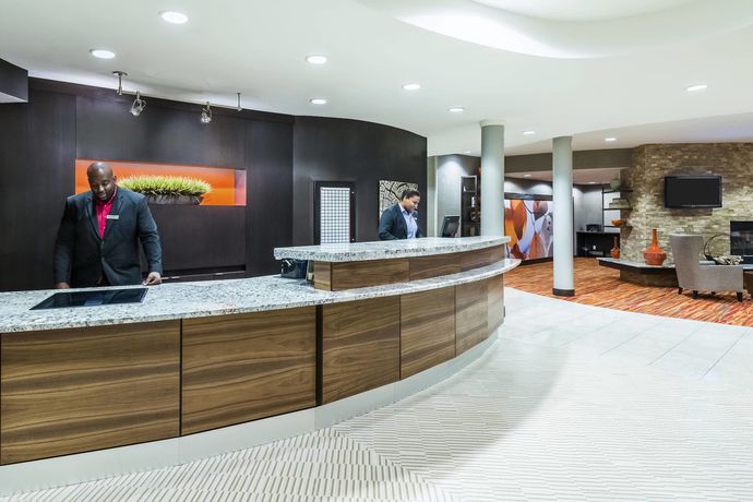 Imagen de los interiores del Hotel Courtyard By Marriott Philadelphia Montgomeryville. Foto 9