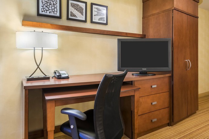 Imagen de la habitación del Hotel Courtyard By Marriott Philadelphia Montgomeryville. Foto 6