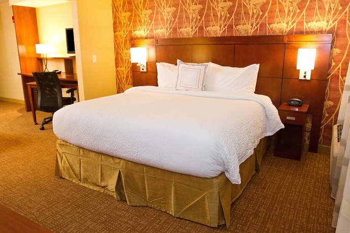 Imagen de la habitación del Hotel Courtyard By Marriott Philadelphia Springfield. Foto 12