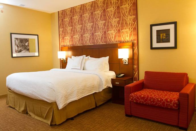 Imagen de la habitación del Hotel Courtyard By Marriott Philadelphia Springfield. Foto 13