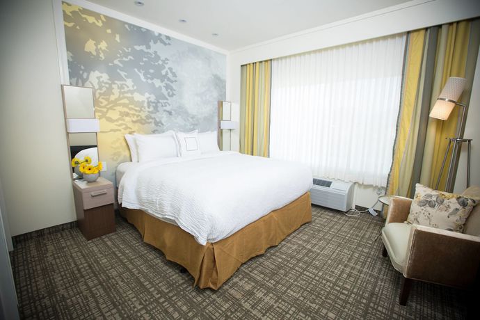 Imagen de la habitación del Hotel Courtyard By Marriott Philadelphia Springfield. Foto 15