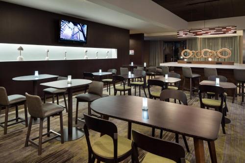 Imagen general del Hotel Courtyard By Marriott Phoenix Airport. Foto 11