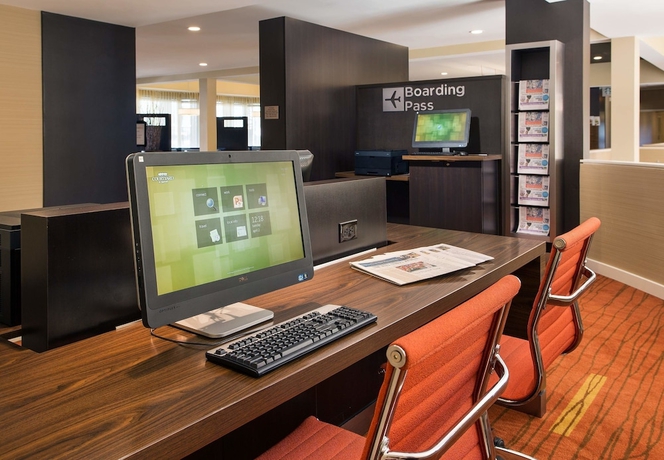 Imagen de la habitación del Hotel Courtyard By Marriott Phoenix Mesa. Foto 4
