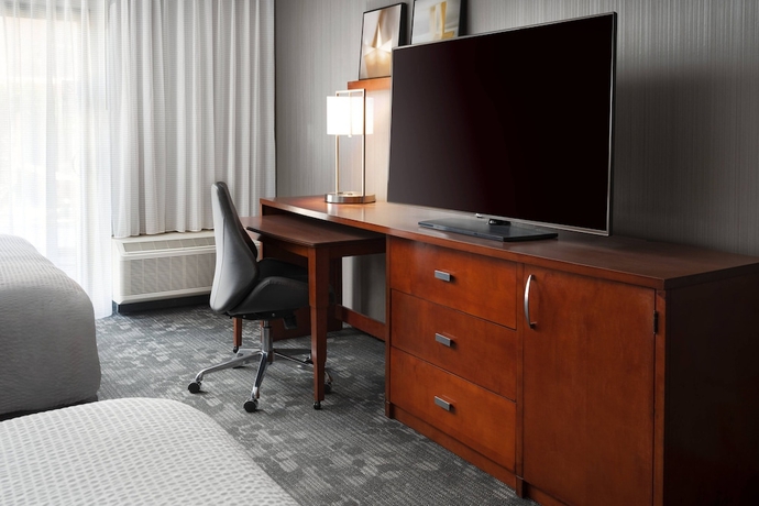 Imagen de la habitación del Hotel Courtyard By Marriott Phoenix Mesa. Foto 8