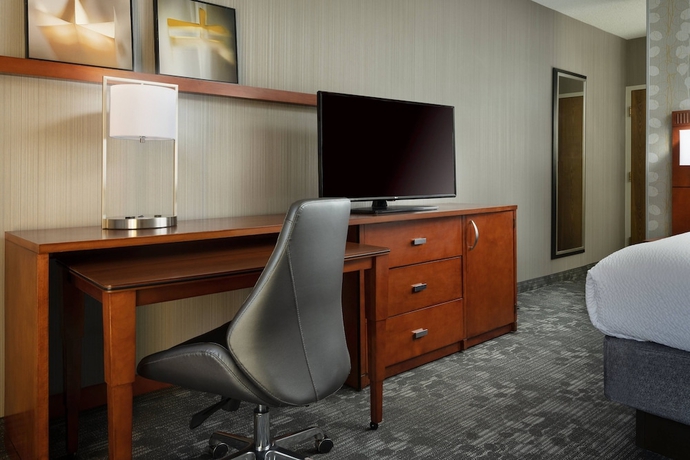 Imagen de la habitación del Hotel Courtyard By Marriott Phoenix Mesa. Foto 11
