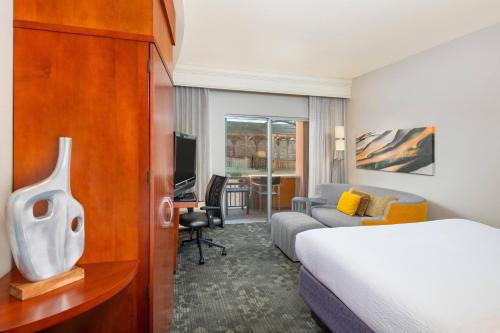 Imagen de la habitación del Hotel Courtyard By Marriott Phoenix West/avondale. Foto 17
