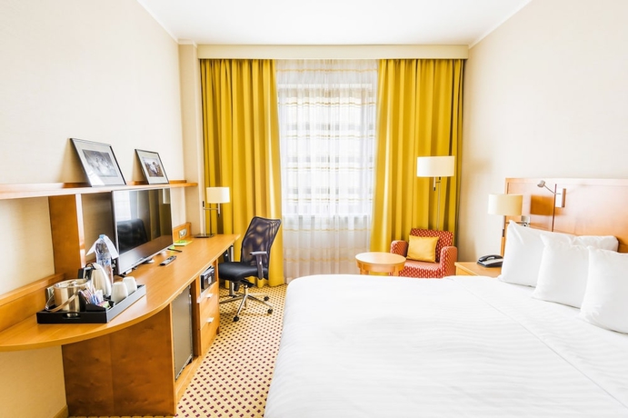 Imagen de la habitación del Hotel Courtyard By Marriott Pilsen. Foto 12