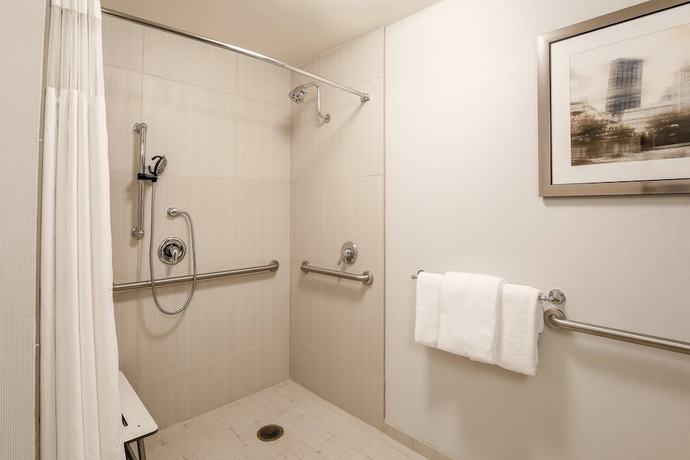 Imagen de la habitación del Hotel Courtyard By Marriott Pittsburgh Downtown. Foto 5