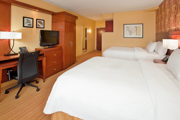 Imagen de la habitación del Hotel Courtyard By Marriott Pittsburgh North/cranberry Woods. Foto 3
