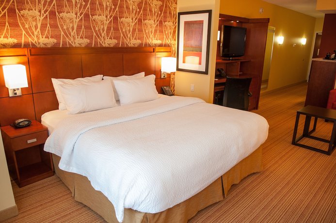 Imagen de la habitación del Hotel Courtyard By Marriott Pittsburgh North/cranberry Woods. Foto 4