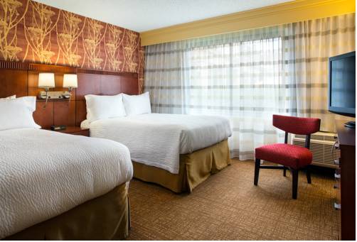 Imagen de la habitación del Hotel Courtyard By Marriott Pleasanton. Foto 4