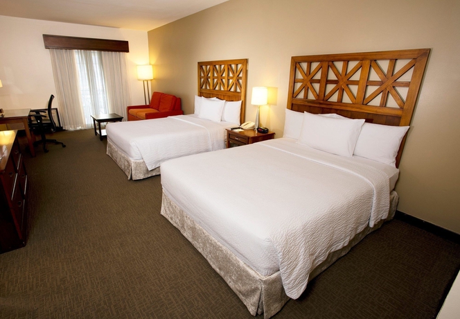 Imagen de la habitación del Hotel Courtyard By Marriott Port Of Spain. Foto 5
