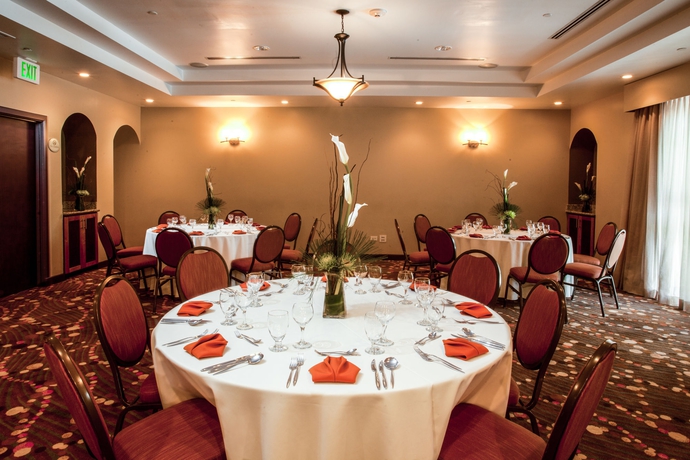 Imagen de los interiores del Hotel Courtyard By Marriott Port Of Spain. Foto 12