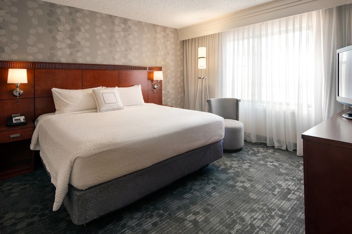 Imagen de la habitación del Hotel Courtyard By Marriott Portland Beaverton. Foto 6