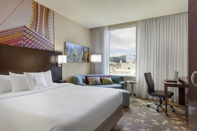 Imagen de la habitación del Hotel Courtyard By Marriott Portland City Center. Foto 2