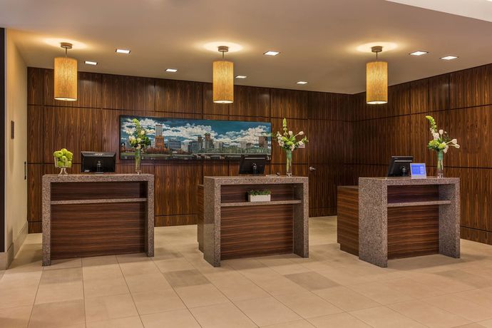 Imagen de los interiores del Hotel Courtyard By Marriott Portland City Center. Foto 14