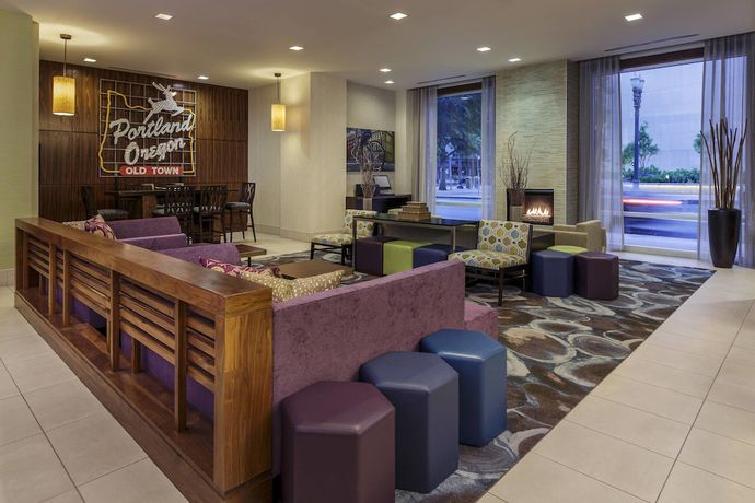 Imagen de los interiores del Hotel Courtyard By Marriott Portland City Center. Foto 19