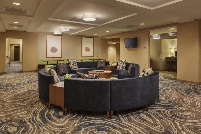 Imagen de los interiores del Hotel Courtyard By Marriott Portland City Center. Foto 20