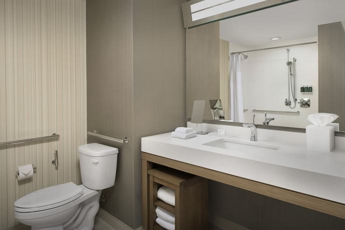 Imagen de la habitación del Hotel Courtyard By Marriott Portland East. Foto 3