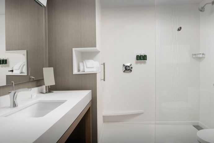 Imagen de la habitación del Hotel Courtyard By Marriott Portland East. Foto 4