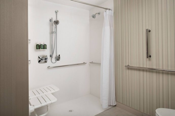 Imagen de la habitación del Hotel Courtyard By Marriott Portland East. Foto 5