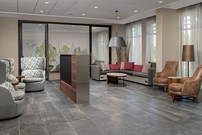 Imagen de los interiores del Hotel Courtyard By Marriott Portland East. Foto 17