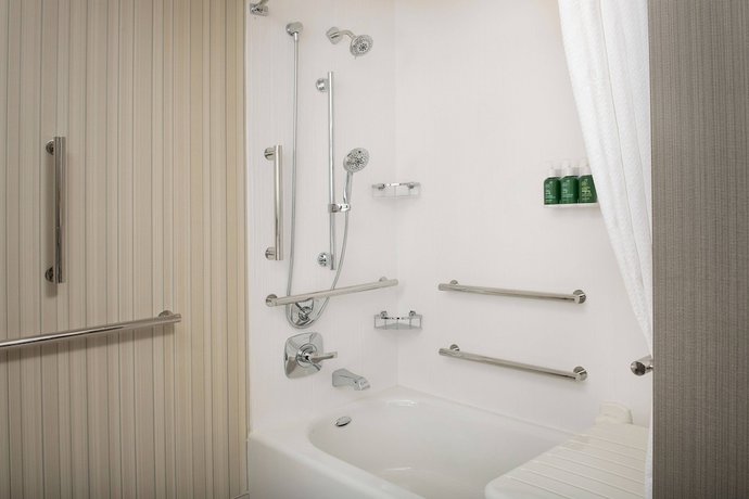 Imagen de la habitación del Hotel Courtyard By Marriott Portland East. Foto 9