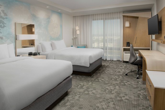 Imagen de la habitación del Hotel Courtyard By Marriott Portland East. Foto 14