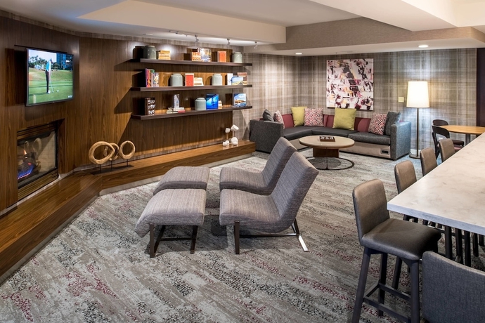 Imagen de los interiores del Hotel Courtyard By Marriott Portland North. Foto 17