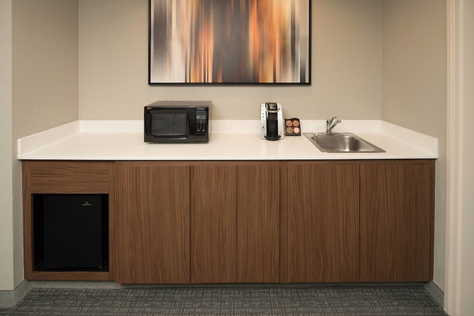 Imagen de la habitación del Hotel Courtyard By Marriott Portland North. Foto 15