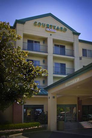 Imagen de la habitación del Hotel Courtyard By Marriott Portland Tigard. Foto 2