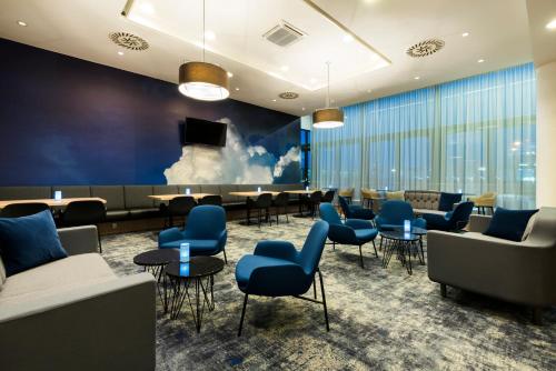 Imagen general del Hotel Courtyard By Marriott Prague Airport. Foto 3