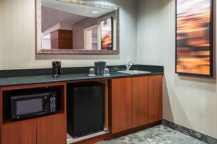 Imagen de la habitación del Hotel Courtyard By Marriott Providence Lincoln. Foto 3