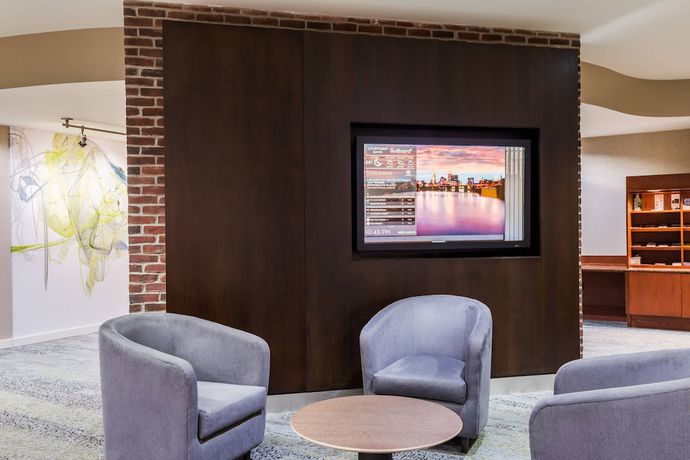 Imagen de los interiores del Hotel Courtyard By Marriott Providence Lincoln. Foto 8