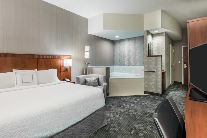 Imagen de la habitación del Hotel Courtyard By Marriott Providence Lincoln. Foto 7