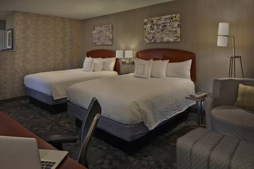 Imagen de la habitación del Hotel Courtyard By Marriott Providence Warwick. Foto 2