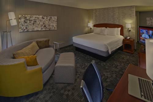 Imagen de la habitación del Hotel Courtyard By Marriott Providence Warwick. Foto 6
