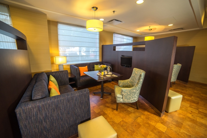 Imagen de los interiores del Hotel Courtyard By Marriott Puebla Las Animas. Foto 13