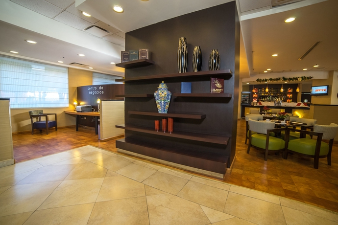 Imagen de los interiores del Hotel Courtyard By Marriott Puebla Las Animas. Foto 14