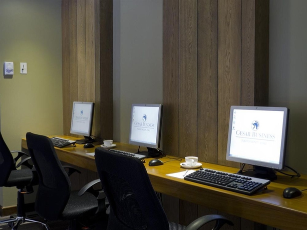 Imagen de los interiores del Hotel Courtyard By Marriott Puerto Montt. Foto 10