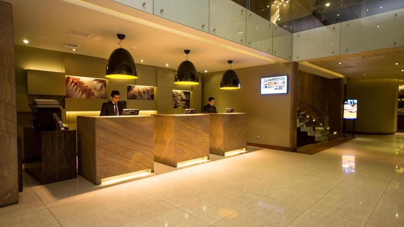 Imagen de los interiores del Hotel Courtyard By Marriott Puerto Montt. Foto 14