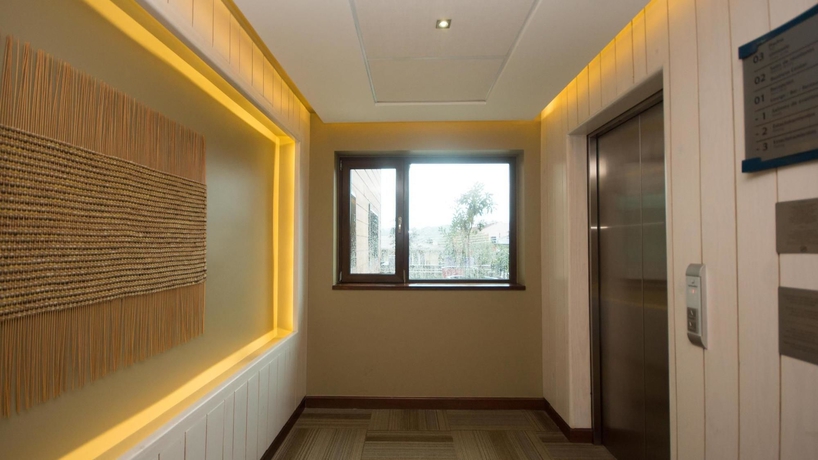 Imagen de los interiores del Hotel Courtyard By Marriott Puerto Montt. Foto 16