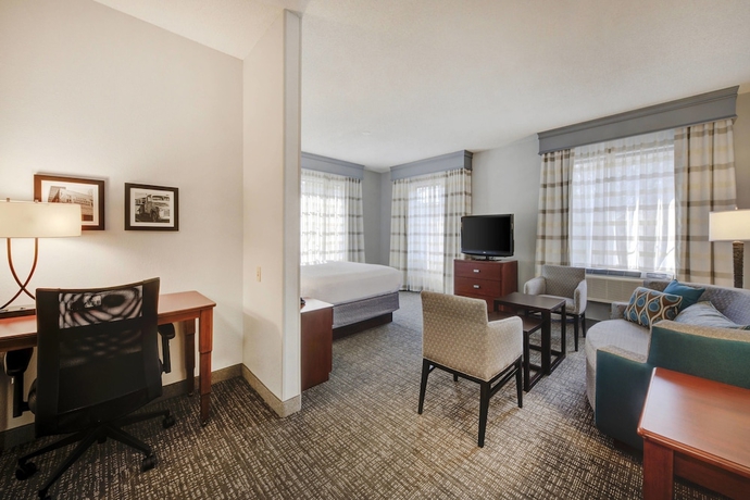 Imagen de la habitación del Hotel Courtyard By Marriott Raleigh Crabtree Valley. Foto 2