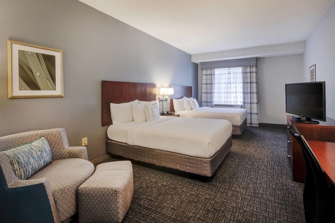 Imagen de la habitación del Hotel Courtyard By Marriott Raleigh Crabtree Valley. Foto 7